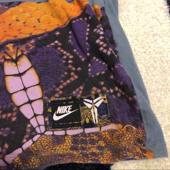 Nike x Kobe Bryant Black Mamba Jersey Tee - Picture 4 of 7